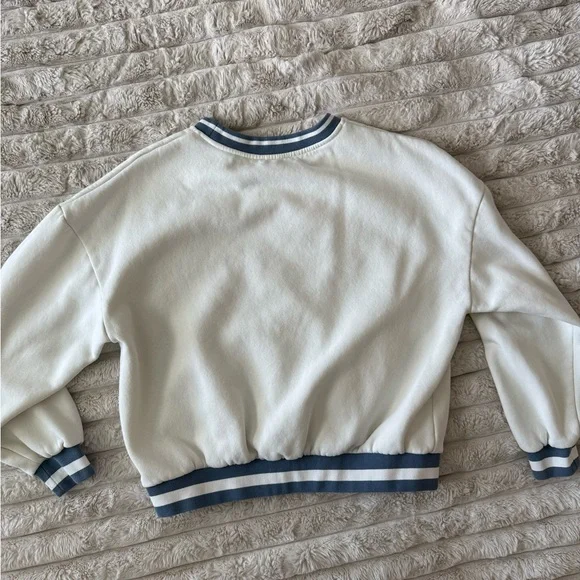 Gold Hinge Country Club Sweatshirt - Picture 3 of 4